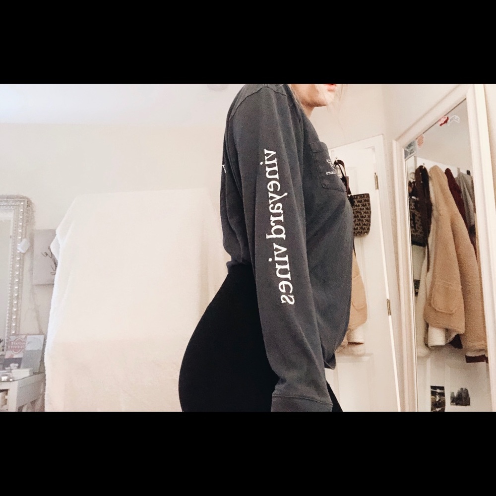 Vineyard vines navy long sleeve